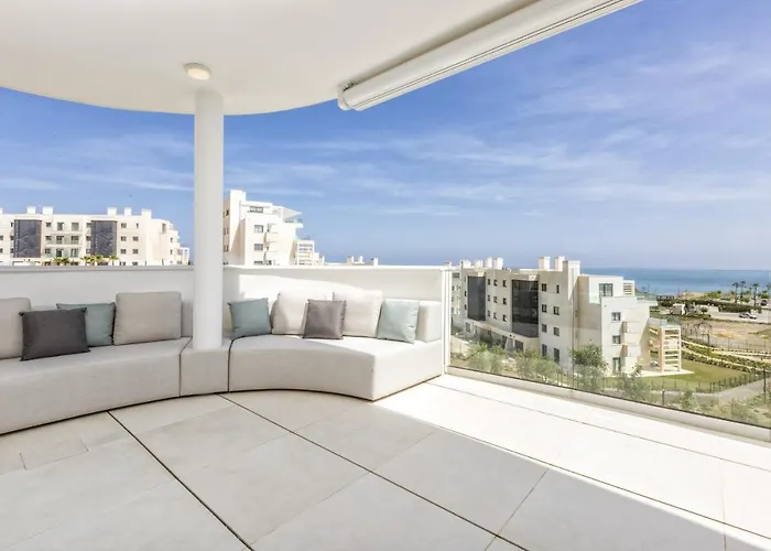 Vivi Homes - Panorama Pool, Golf, Terrace & Sea View Apartment *