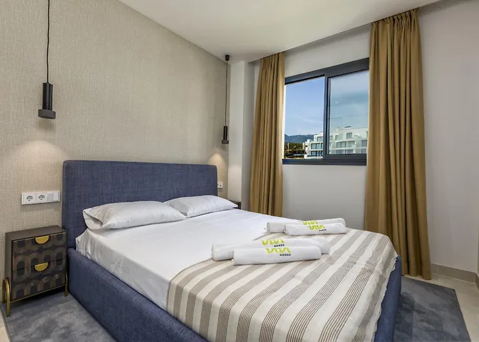 Vivi Homes - Panorama Pool, Golf, Terrace & Sea View Fuengirola