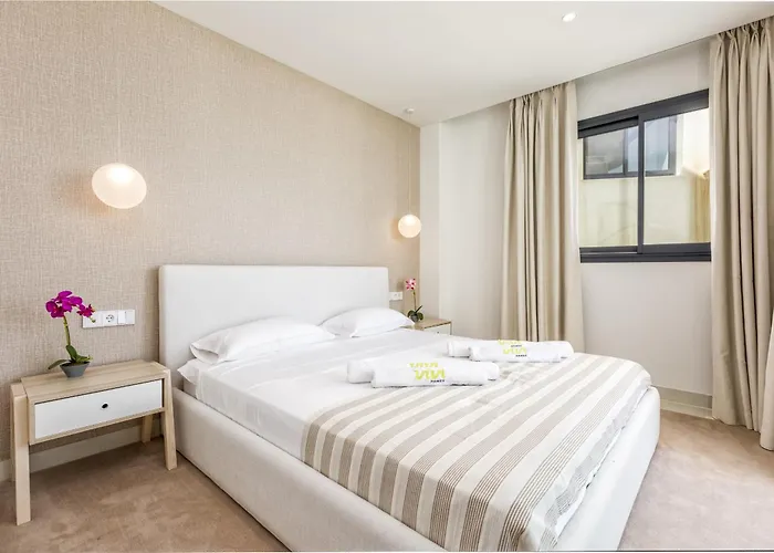 Vivi Homes - Panorama Pool, Golf, Terrace & Sea View Fuengirola