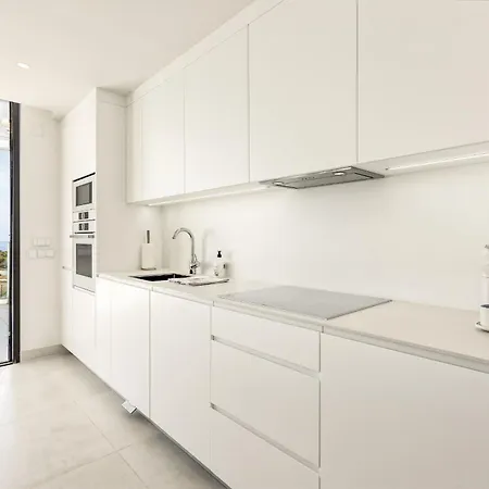 Апартаменти Vivi Homes - Panorama Pool, Golf, Terrace & Sea View *
