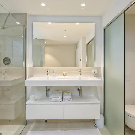 Апартаменти Vivi Homes - Panorama Pool, Golf, Terrace & Sea View Фуенхірола